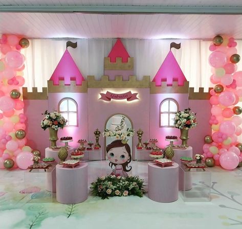 Princess Castle Party, Princess Castle Backdrop, Disney Princess Theme Party, Princess Birthday Decorations, Disney Themed Classroom, Mimi Birthday, Disney Princess Theme, Disney Princess Castle, Castle Party