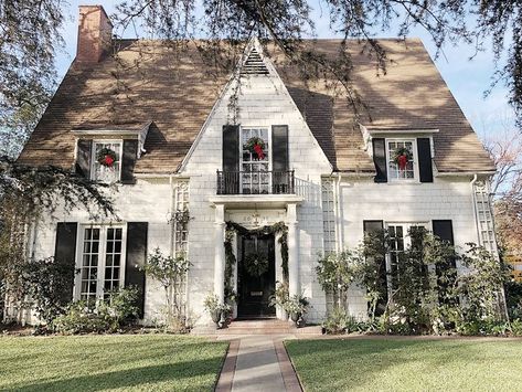 Our 100 year old Home at Christmas Time. Farmhouse Renovation Ideas, Tudor Christmas, 100 Year Old Home, Affordable Farmhouse, Farmhouse Renovation, Cottage Exterior, Old Home, Tudor House, Old Farmhouse