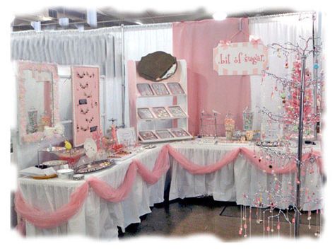 indoor craft fair display by bit of sugar--in love with the mirrors and pink garland.  Adorable. Booths Design, Craft Booths, Stand Pameran, Craft Fair Booth Display, Muebles Shabby Chic, Jewelry Booth, Craft Show Booths, Craft Show Booth, Craft Booth Display