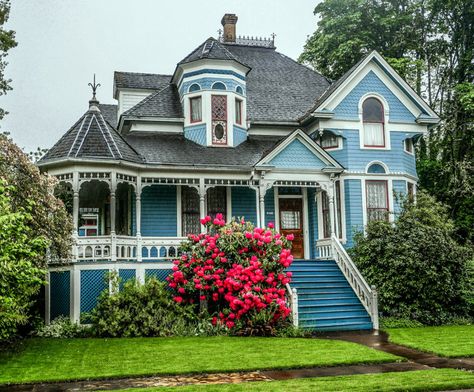 Victorian Home Victorian Home Exterior, Home Exterior Styles, Majestic Houses, Fabulous Homes, Victorian Homes Exterior, Albany Oregon, Victorian Elegance, Victorian Beauty, Vintage Homes