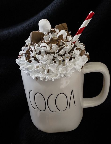 This faux mug topper is a perfect addition to your Rae Dunn mugs for the Christmas Season!  These are hardened and ready for display however handle with care because they are fragile.   This particular topper has faux chocolates, marshmallows and faux chocolate syrup.   🎄THIS LISTING IS FOR THE MUG TOPPER ONLY NO MUGS OR DISPLAY ITEMS INCLUDED. 🎄🎄size is approx 2.75-3.75 diameter, varies because each are individually made, unique, and slightly different. for decor only!  Please do not consume Faux Coffee, Mug Toppers, Mug Topper, Rae Dunn Mugs, Fake Food Props, Food Props, Hot Cocoa Bar, Cocoa Bar, Fake Bake