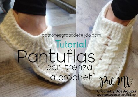 Pantuflas crochet con trenza en capellada paso a paso Diy Slippers, Crochet Slipper Pattern, Knitted Baby Clothes, Knit Shoes, Slippers Pattern, Manualidades Diy, Knitted Slippers, Crochet Shoes, Crochet Slippers