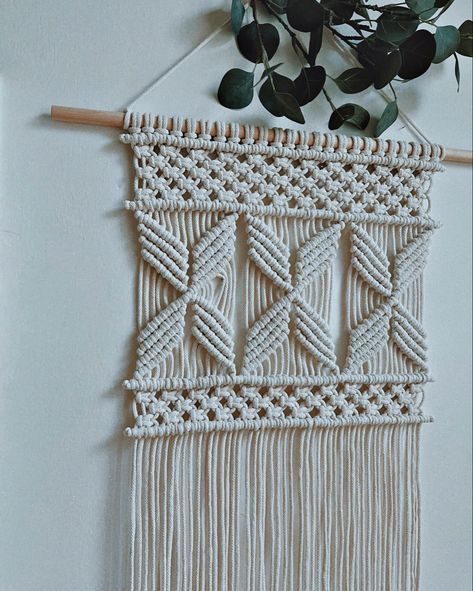 Boho Macrame Wall Hanging Tutorial, Macrame Shelves, Macrame Xmas, Cortina Macrame, Wall Macrame, Macrame Wall Hanging Tutorial, Macrame Wall Hanger, Macrame Shelf, Boho Macrame Wall Hanging