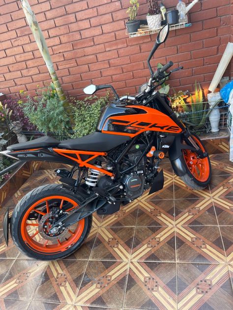 2023 Daaru Party Pic, Duke 200, Ktm Duke 200, Party Pic, Duke Bike, Bike Poster, Bike Pic, Bike Photo, Ktm Duke