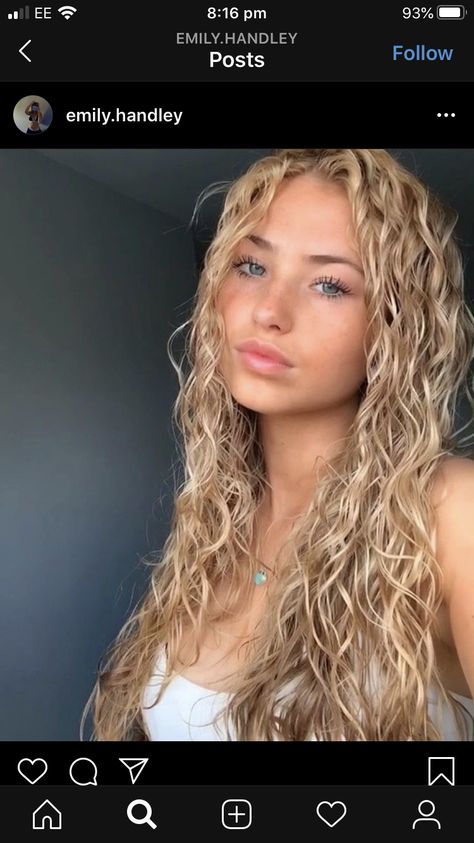 Blonde Hair Inspiration Curly, Curly Hair Styles Blonde, Dyed Curly Blonde Hair, Blonde Hair Color Ideas Curly, Blonde Hair Wavy Natural, Natural Blonde Curls, Permed Blonde Hair, Curly Blonde Hair Naturally, Dirty Blonde Hair With Highlights Curly