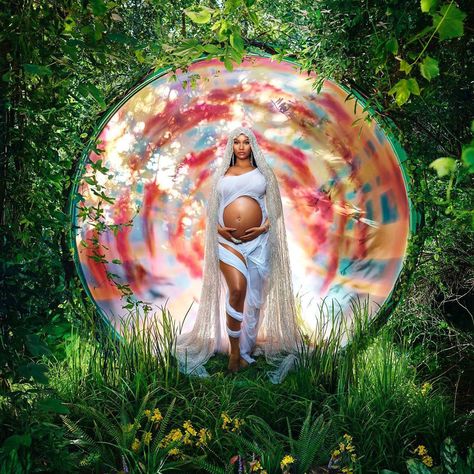 Nicki Minaj Pregnant, David Lachapelle, Beauty Crush, Maternity Photoshoot Outfits, Delivery Room, Rock Baby, Expecting Baby, Photoshoot Outfits, Baby Bump