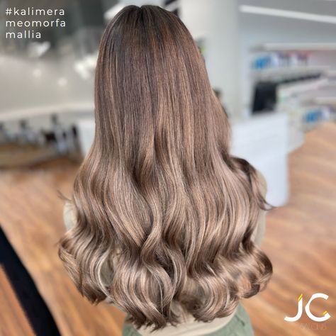 #jgsalons #discoverourexperiences #balayage #balayagehair #balayagehighlights #mochabalayage #mocha #coolmochabalyage #hairbalayage #mochacolor #balayageexpert #hair #hairstylesforwomen #haircolorbalayage #haircoloring #haircolorideas Ice Mocha, Mocha Color Hair, Mocha Hair, Color Balayage, Iced Mocha, Mocha Color, Hair Color Balayage, Balayage Highlights, Balayage Hair