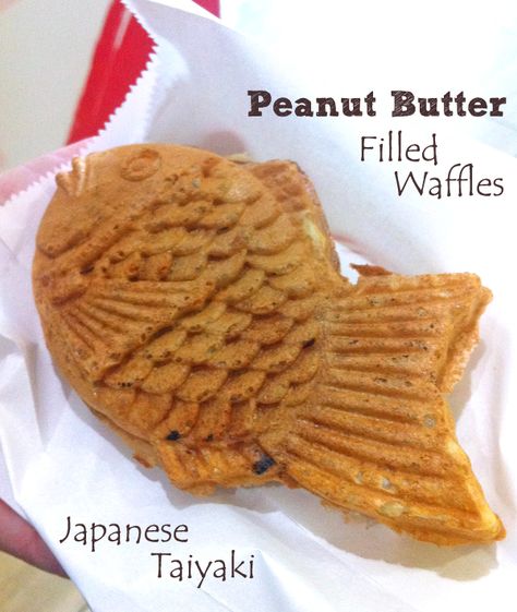 Japanese Taiyaki are filled, fish-shaped waffles that we happened to try in Malaysia. The peanut butter filled waffles can also easily be recreated with your waffles iron at home. Filled Waffles, Breakfast Caseroles, Taiyaki Recipe, Cheesecake Japanese, Japanese Taiyaki, Forbidden Food, Taiyaki Fish, Peanut Butter Waffles, Beautiful Drinks