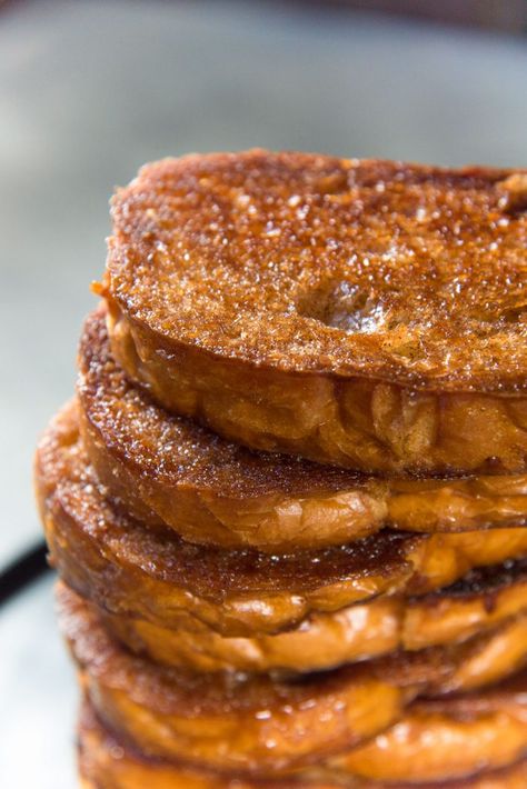 Serve the Best Cinnamon toast like a stack. The shiny caramelized surface is crunchy like a caramel. Best Cinnamon Toast Recipe, Cinnamon Toast Recipe, Breakfast Toast, Cinnamon Toast, Healthy Snacks Easy, Toast Recipes, Family Favorite Meals, Breakfast Dessert, Breakfast Dishes