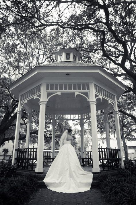 Bride in the gazebo Gazebo Prom Pictures, Gazebo Poses Picture Ideas, Gazebo Picture Ideas, Gazebo Wedding Photos, Gazebo Photoshoot Ideas, Gazebo Photoshoot, Reception Pics, Quinceanera Photos, Stone Gazebo