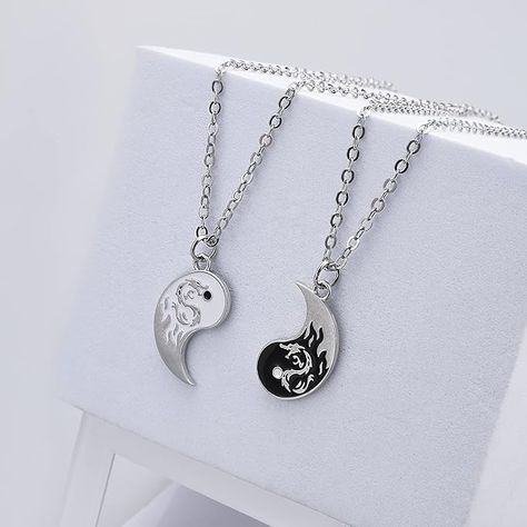 Yin Yang Necklace: yin yang necklace for 2 symbols are used to describe how polar or seemingly opposing forces in nature are interrelated interdependent Friendship Keychains, Matching Necklaces For Couples, Necklaces Heart, Matching Keychain, Yin Yang Necklace, Cat Couple, Matching Keychains, Best Friend Necklaces, Friendship Necklaces