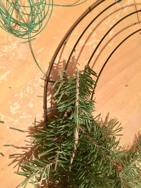 Leftover Christmas Tree Trimming Ideas, Christmas Tree Branches Leftover, Wire Christmas Wreath, Tree Wreaths, Christmas Tree Trimming, Make Your Own Wreath, Fake Christmas Trees, Live Christmas Trees, Christmas Swag