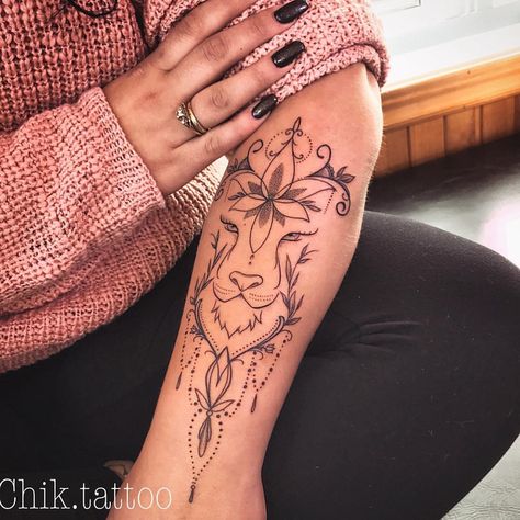 6,679 Likes, 76 Comments - Steve Tatoueur (@chik.tattoo) on Instagram: “Je suis partant pour qu’un qui veux le même genre mais avec un autre animal” Tattoo Trend, Leo Tattoos, Men Tattoos, Cat Tattoos, Inspiration Tattoos, Japanese Tattoos, Gorgeous Tattoos, Tiny Tattoo, Diy Tattoo