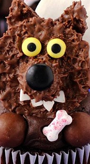 Werewolf Cupcakes, Werewolf Party, Halloween Cake Design, Monster Birthday Cakes, Halloween Decorations Party, Cupcakes For Halloween, Werewolf Halloween, Cupcakes Halloween, Birthday 30