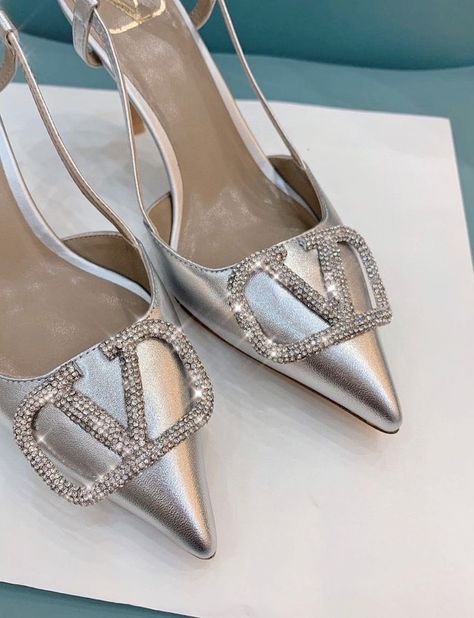 Valentino Bridal, Tennis Shoe Heels, Valentino Heels, Chic High Heels, Shoes Heels Classy, Classy Shoes, Glitter Heels, Love Travel, Silver Shoes