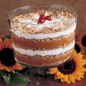 Gingerbread Trifle, Pumpkin Foods, Pumpkin Trifle, Holiday Recipies, Pumpkin Gingerbread, Thanksgiving Foods, Fresh Fruit Recipes, Trifle Bowl, Trifle Desserts