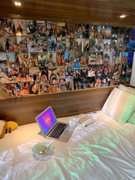 Aesthetic Uni Accomodation, Uni Accomodation Room Ideas Aesthetic Uk, Oxford Dorm Room Aesthetic, Uk Dorm Room Ideas, University Room Aesthetic, Uk Uni Room, Uni Accomodation Aesthetic, Uni Room Inspo Uk, Uni Dorm Ideas Uk