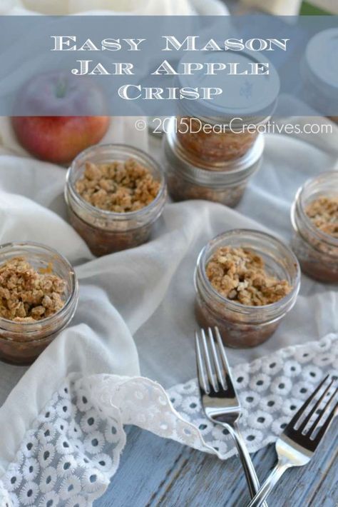 Easy Dessert Recipe |Apple Crisp In Mason Jars | Perfect for gatherings, picnics or beach. This is a single serve option that is easy to make and delicious Applesauce Recipes, Pear Desserts, Homemade Apple Crisp, Apple Crisp Topping, Desserts Apple, Apple Picking Season, Easy Apple Crisp, Crisp Topping, Baking Snacks