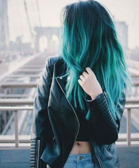 New Hair Color Trends, Blue Ombre Hair, Hair Color Crazy, Pretty Hair Color, Trendy Hair Color, Hair Color Blue, Ombre Hair Color, Hair Color Dark, Blonde Color