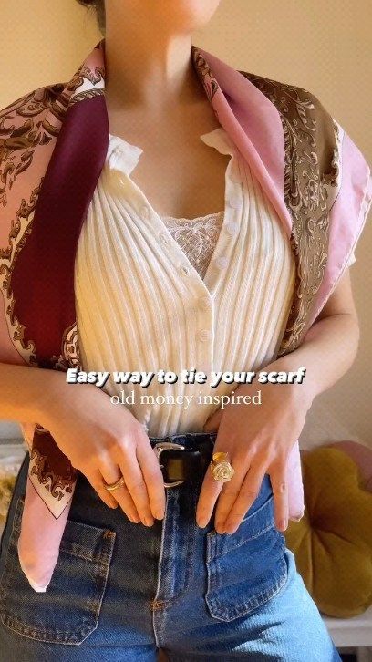 2023 Hairstyles, Scarf Wearing Styles, Ways To Tie Scarves, Diy Fashion Scarf, Haine Diy, Mode Tips, Hair School, Silk Scarf Style, Hair Scarf Styles