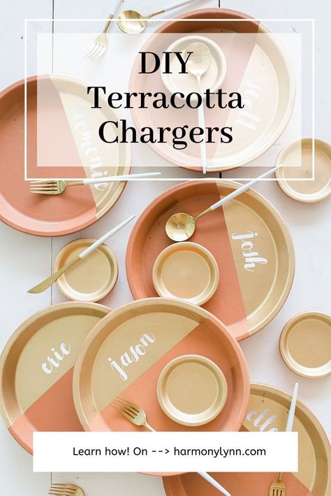 Name tag terracotta plates, easy DIY! Terracotta Charger Plates, Diy Charger Plates, Potting Party, Terracotta Plates, Terracotta Plate, Best Handwriting, Sharpie Paint Markers, Plate Chargers, White Sharpie