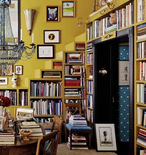 via House Beautiful Bookcase Stairs, Lots Of Books, Space Apartments, Home Library Design, Bohemian Interior, Home Libraries, Library Design, Bedroom Loft, Home Library