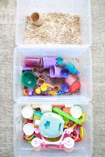 Simple and Easy Quiet Time Boxes for Toddlers - Gathering Grace Home Quiet Toddler Activities, Quiet Time Boxes, Cooked Playdough, Diy Coloring Books, Lite Brite, Sensory Activities Toddlers, Playdough Recipe, Quiet Activities, Games Box