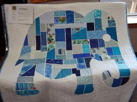 Idle Hands Empty Brain ... Ticker Tape Quilt Tutorial, Dresden Quilt, Crumb Quilt, Elephant Quilt, Art Quilting, Quilt Modernen, Basket Pattern, Childrens Quilts, Animal Quilts