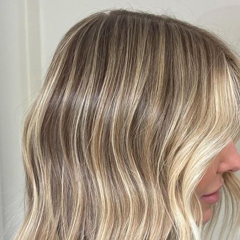 SYDNEY BLONDES + BALAYAGE on Instagram: "Actually, I’d like to interrupt this bronde moment I’m having with these blonde highlights that make you go 😱😲🫨😧😱 that’s all.   . . . .  #blonde #blondebalayage #blondehighlights #blondespecialist #sydneyhairdresser #balayage #livedinhair #livedinblonde" Dimensional Blonde Babylights, Beige Blonde With Money Piece, Lived In Blonde Babylights, Blond Balayage On Blonde Hair, Deminsional Blonde, Foilyage Hair Blonde, Dark Blonde Balayage Short, Fine Blonde Highlights, Very Blonde Highlights