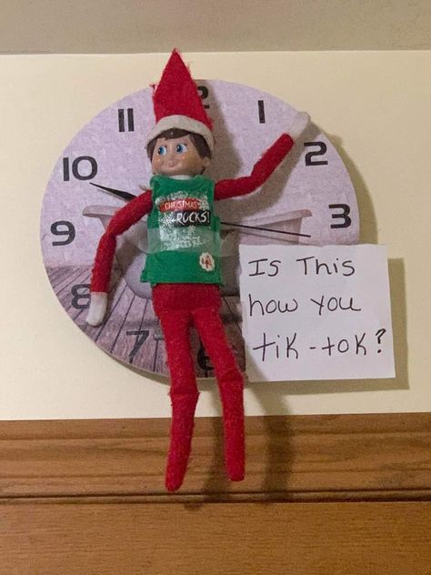 Snoop On A Stoop Ideas, Elf On Shelf Printables, Kindness Elves, Countdown Sign, Elf Ideas Easy, Xmas Elf, Elf Activities, Awesome Elf On The Shelf Ideas, Elf Antics