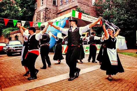 New Documentary Celebrates Italian Dance Culture Spaghetti In Italy, Culture Aesthetic Art, Italian Dance, Dance Culture, Eating Spaghetti, Italy Culture, Culture Aesthetic, Italy Images, Italian Heritage