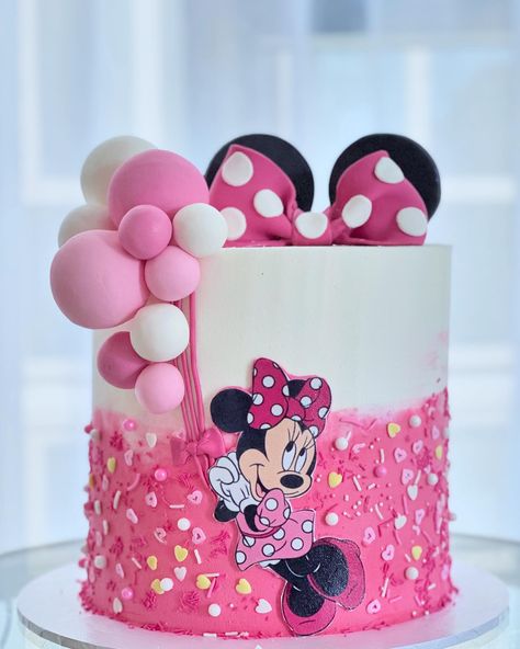 Mini mouse birthday cake 💗 #cake #cakedecorating #cakedesign #cakeoftheday #cakeofinstagram #buttercreamcake #minimousecake #instacake #cakelover #brisbane #brisbanecakemaker #brisbanefood #instabrisbane #کیک#تولد#باترکریم #مینی_موس Minnie And Friends Cake, Mini Mouse Birthday Cake, Mouse Birthday Cake, Birthday Cake Cake, Cute Minnie Mouse, Minnie Mouse Birthday Cakes, Cake Kids, Minnie Cake, Friends Cake