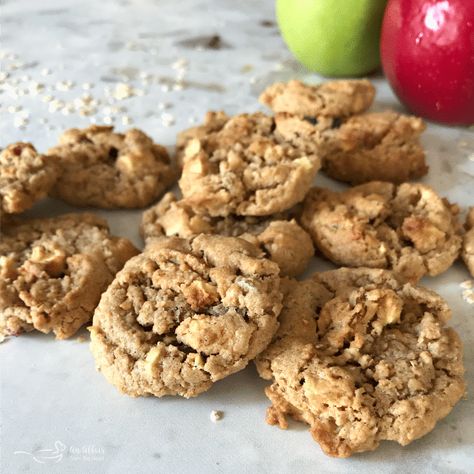 Apple Pie Oatmeal Cookies - Chewy and perfect in every way. Never Fail Fudge, Apple Pie Oatmeal Cookies, Apple Crisp In A Mug, Chocolate Caramel Apple Slices, Cranberry Spice Cake, Caramel Apple Ice Cream, Dessert For One, Peanut Butter Hot Chocolate, Apple Pie Oatmeal