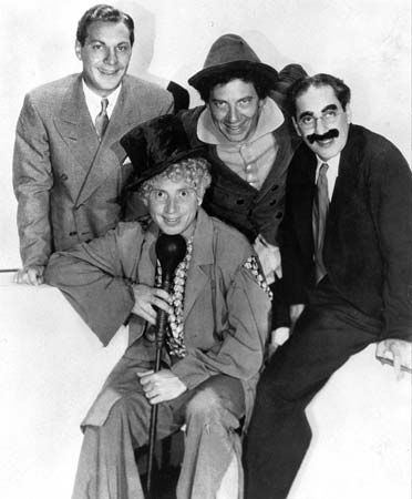 Zeppo Marx, Doc Roe Band Of Brothers, Harpo Marx, Funniest Pictures Ever, Marx Brothers, Brothers Art, Groucho Marx, Kids Homework, The Three Stooges