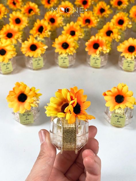 Sunflower Party Favors, Sunflower Favors, Rustic Favors, Sunflower Wedding Favors, Pumpkin Favors, Sunflower Wedding Decorations, Rustic Sunflower Wedding, Sunflower Party, Wedding Yellow