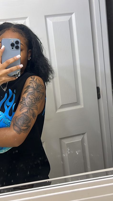 Quarter Sleeve Tattoos For Women, Girly Sleeve Tattoo, Outer Bicep Tattoos, Quarter Sleeve Tattoo, Portrait Tattoo Sleeve, Bicep Tattoos, Arm Tattoos Black, Tattoos Placement, Quarter Sleeve Tattoos