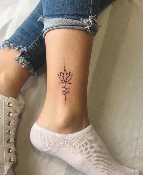 Tatoos Woman Leg Ankle, Tatoos Woman Ankle Small, Tattoo For Legs Woman Small, Small Tattoos On Leg For Women, Tatoos Woman Leg Small, Leg Tattoos Women Small, Tiny Leg Tattoos, Tattoo Main, 42 Tattoo