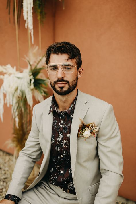 Grunge Groom Attire, Bohemian Mens Wedding Attire, Bohemian Suit Men, Floral Shirt Groomsmen, Floral Suit Men Wedding, Groomsmen Patterned Shirt, Casual Summer Groom Attire, Alternative Groom Outfit, Untraditional Groom Attire