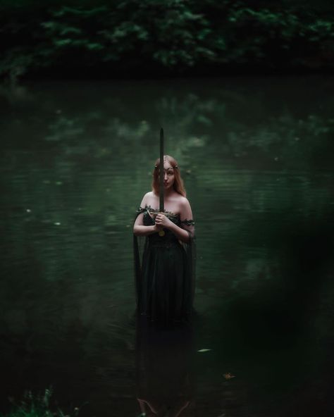 Lady of the lake 🗡️ One of my favourite shoots from 2022, can't believe I haven't posted any photos yet! Leonie did such an amazing job✨… | Instagram Fairy Photoshoot, Lake Photoshoot, Water Shoot, Lady Of The Lake, Female Knight, Fantasy Photography, Water Photography, Senior Photoshoot, Fantasy Aesthetic