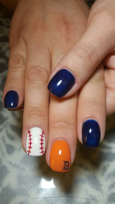 Detroit Tiger Nails Designs, Detroit Tigers Nails Designs, Padres Nails, Detroit Tigers Nails, Baseball Nail Designs, Lion Nails, Baseball Nails, Hand Painted Nails, Tiger Nails