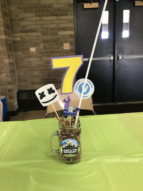 Fornite Party Centerpieces, Fortnite Birthday Centerpieces Ideas, Fortnite Table Decorations, Fortnite Centerpieces Ideas, Fortnite Centerpieces, Fortnight Party, Fortnite Birthday Party, Fortnite Party, Fortnite Birthday