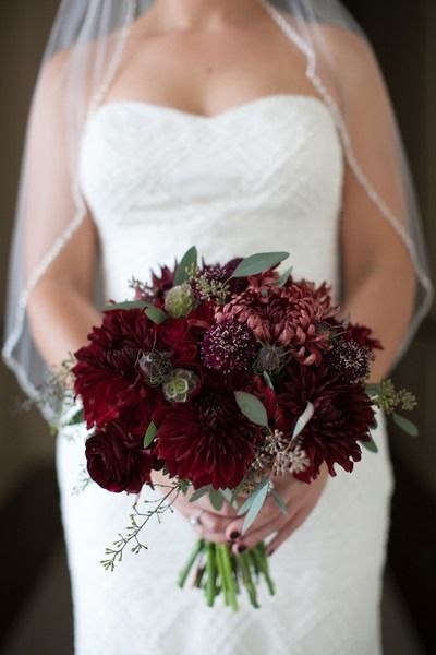 Resort Hair, Bouquet With Dahlias, Wedding Flowers Red, Fall Wedding Bouquets Burgundy, Burgundy Wedding Bouquet, Bouquet Burgundy, Scabiosa Pods, Fall Wedding Bouquet, Burgundy Dahlia