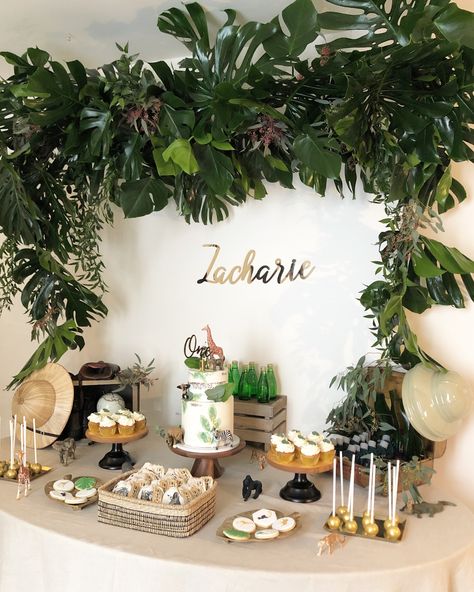 Jungle Theme Birthday Party Table, Safari Birthday Party Dessert Table, Jungle Birthday Decor, Modern Safari Birthday Party, Jungle Theme Table Decor, Jungle Table Decor, Jungle Dessert Table, Jungle Table Decorations, First Birthday Decorations Boy