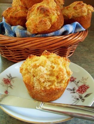 If there are any leftover muffins, refrigerate them in a covered container and serve them cold. They're even better! Coconut Muffin Recipes, Basic Cupcake Recipe, Muffins Recipes, Coconut Muffins, Dessert Recipies, Coconut Cupcakes, Filled Muffins, Instant Pudding Mix, Coconut Recipes