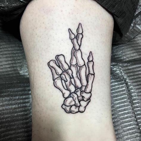 Skeleton Hand Tattoo Stencil, Iphone 11 Wallpaper Aesthetic, Hand Tattoo Stencil, Side Body Tattoos, Skeleton Hand Tattoos, Hand Tattoo Ideas, Side Hand Tattoos, Tattoo Design For Hand, Mandala Hand Tattoos