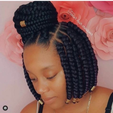 For your bob braids, you can go for box braids, twists, cornrows, or whatever hair braid style you want. Below are some bob braids to inspire you. Braided Bob, Braids Bob, Box Braids Bob, Bob Braids Hairstyles, Short Box Braids Hairstyles, Short Box Braids, Bob Braids, African Hair Braiding Styles, Box Braids Hairstyles For Black Women