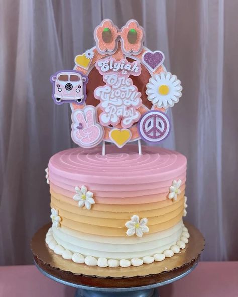 Five Is Vibe Cake, 8 Is A Vibe Birthday Cake, Five Is A Vibe Cake Ideas, 10 Is A Vibe Cake, Groovy Theme Birthday Cake, Peace Out Birthday Cake, Nine Is A Vibe Birthday Cake, Peace Sign Birthday Cake, 7 Is A Vibe Birthday Cake