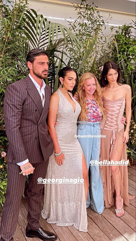 High Fashion Trends, Gigi Style, Michele Morrone, Pete Davidson, Eiza Gonzalez, Deb Dresses, Spring Outfits Men, Bella Hadid Style, Friends Instagram