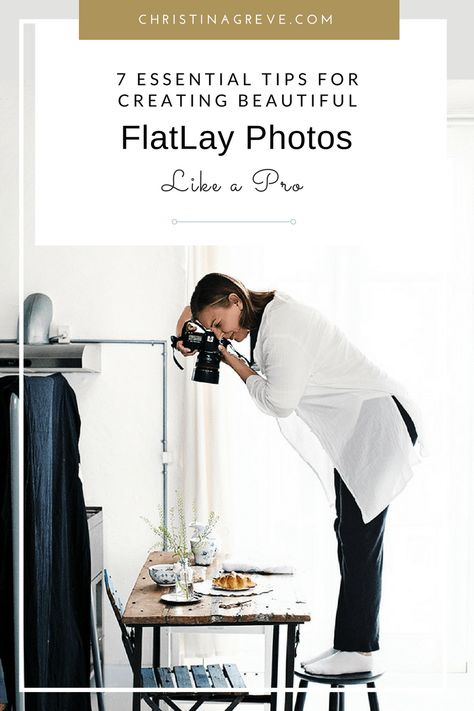 7 Essential Tips For Creating Beautiful FlatLay Photos Like A Pro How To Take Flat Lay Pictures, How To Flat Lay Photography, Fashion Flatlay Photography, Lay Flat Photography, Indoor Photography Tips, Photographer Flatlay, Product Photography Styling, Sports Photography Tips, Flat Lay Inspiration