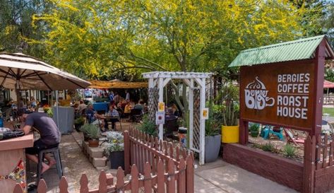 Top 10 Coffee Shops in Palm Springs - Brooksy Palm Springs Coffee Shop, Stumptown Coffee, Cute Coffee Shop, Spring Coffee, Spring Books, Best Coffee Shop, Property Design, Palm Desert, Patio Seating